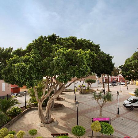 Casa Plaza San Nicolas De Bari Sardina Kültér fotó